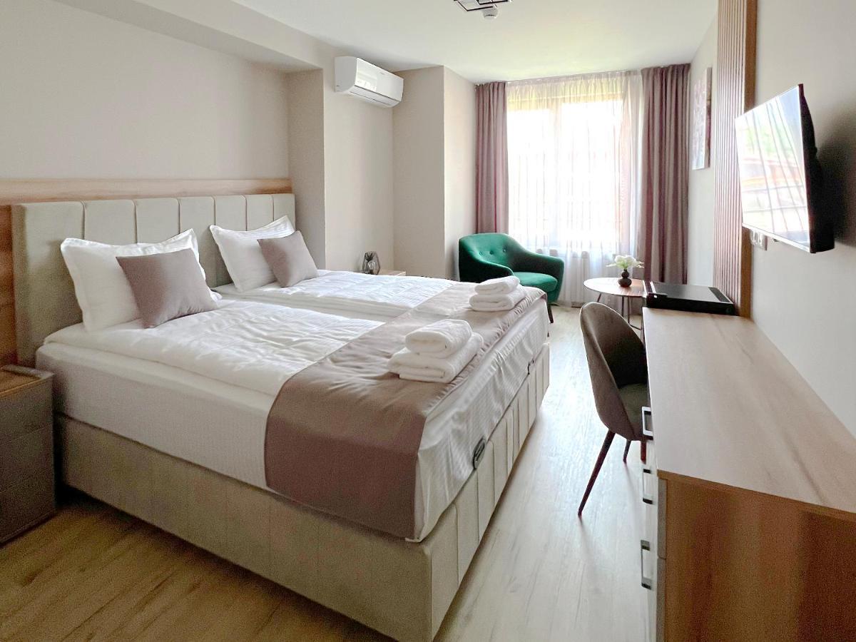 Хотел Bliss Kazichene Exterior foto