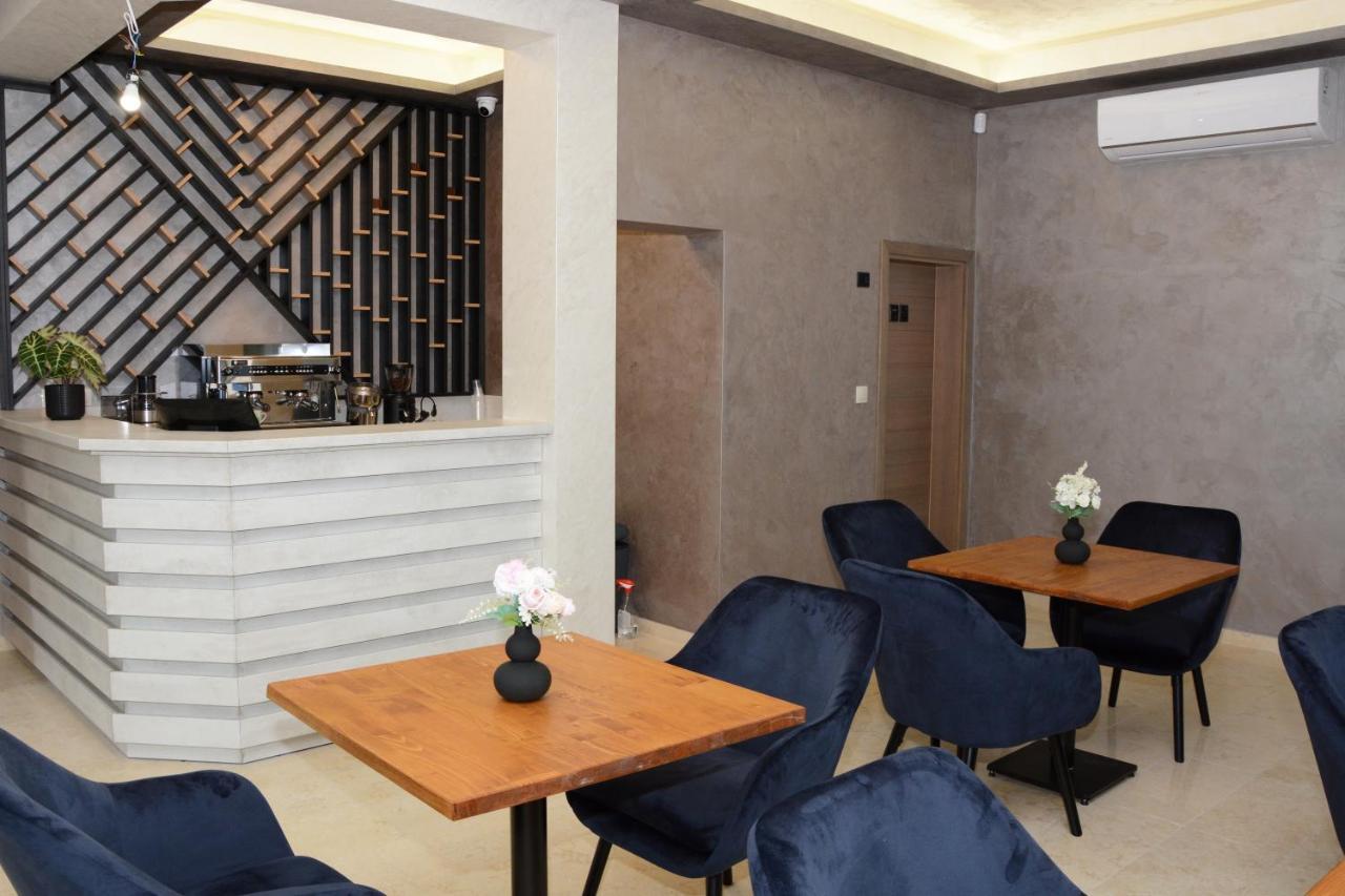 Хотел Bliss Kazichene Exterior foto