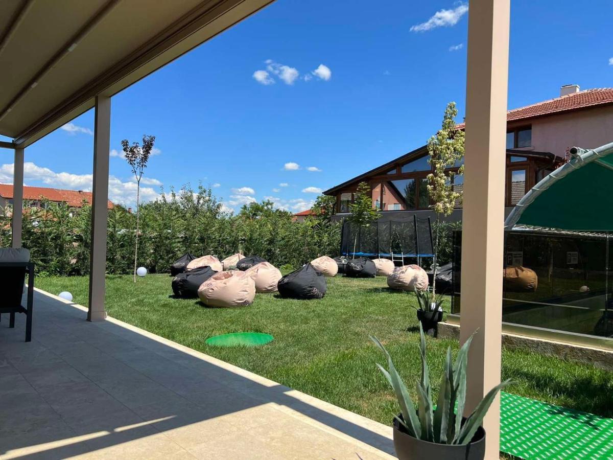 Хотел Bliss Kazichene Exterior foto