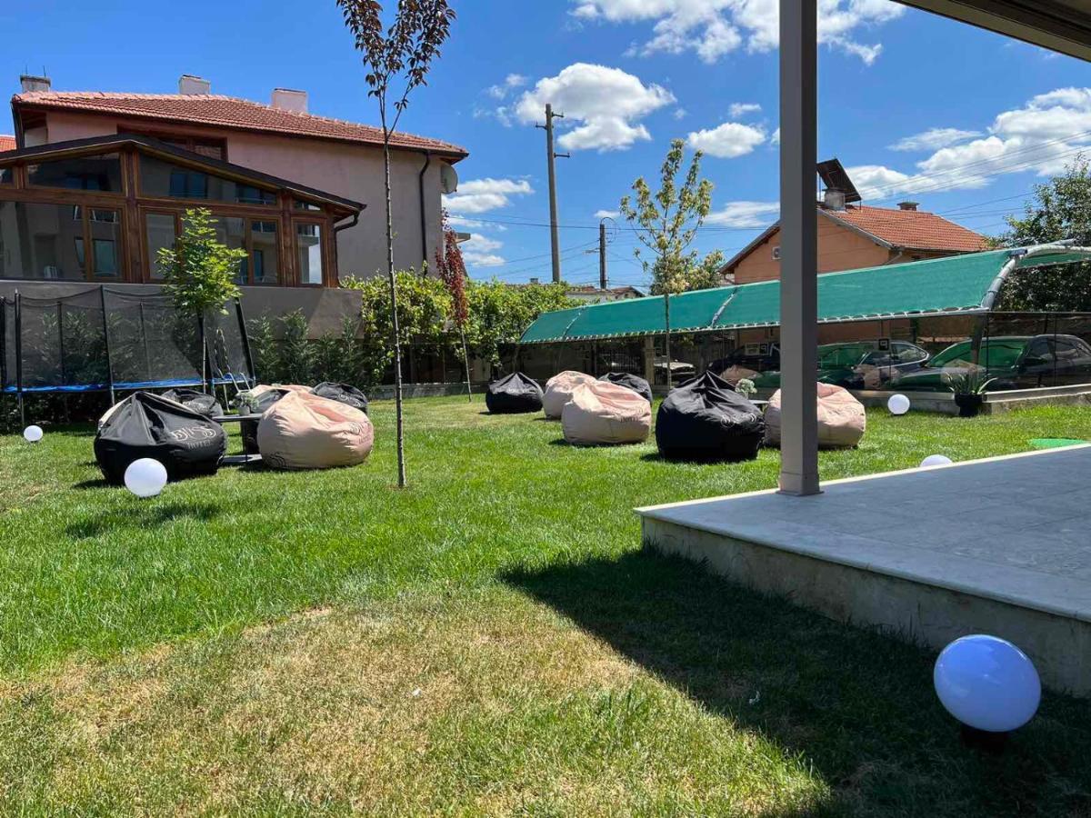 Хотел Bliss Kazichene Exterior foto