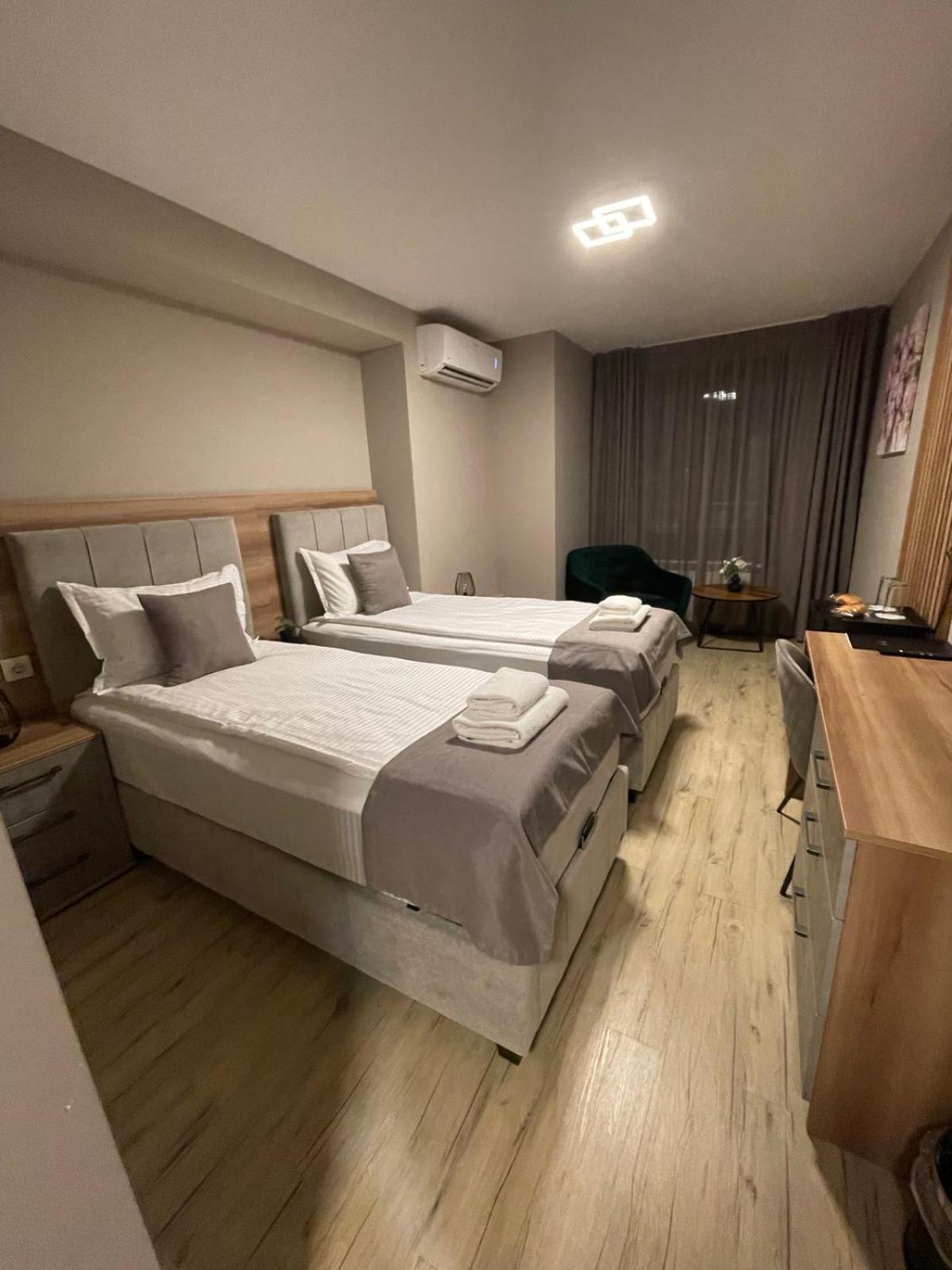 Хотел Bliss Kazichene Exterior foto